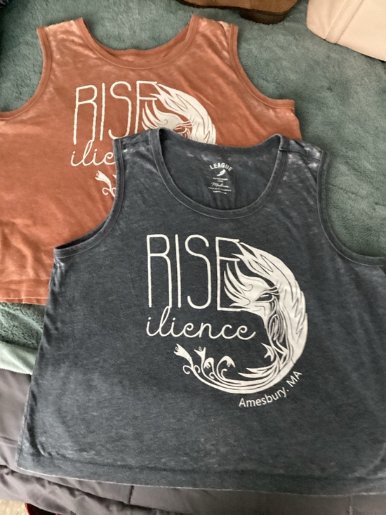 Unwind Tops - Two women’s medium “Rise-ilience” Sleeveless Crop Tops Super Soft